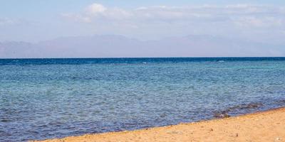 vista panoramica dall'altezza delle montagne fino al Mar Rosso foto