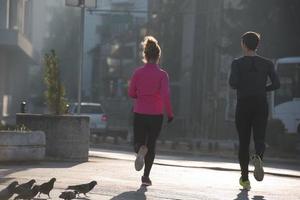 giovane coppia jogging foto