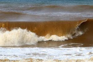 tempesta su il mediterraneo mare nel settentrionale Israele. foto