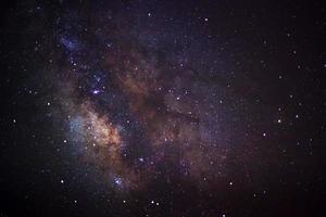 primo piano della Via Lattea, fotografia a lunga esposizione, con grano foto