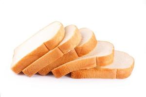 fetta di pane su sfondo bianco foto