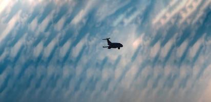 aereo nel nuvole Immagine all'aperto sparare hd. foto