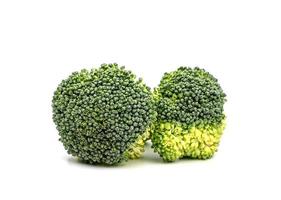 broccoli isolato su sfondo bianco foto