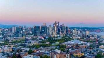 Seattle, Washington a tramonto nel agosto foto