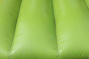 gonfiabile design. trampolino per saltare. verde Materiale. aria tre disegni. foto