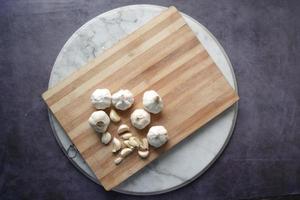superiore Visualizza di aglio su un' chopping tavola