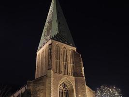 il città di bocholt a notte foto