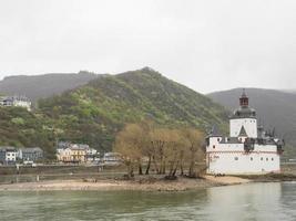 fiume crociera su il Reno nel Germania foto