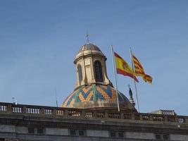 Barcellona città a il mediterraneo mare foto