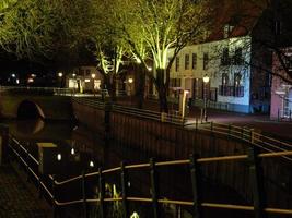 greetsiel,germania,2020-il villaggio di salutiel a il nord mare nel Germania foto