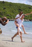 fotografo assunzione foto su spiaggia