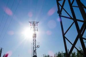 metallo torri per trasporto elettricità, ingegneria lavori foto