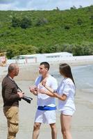 fotografo assunzione foto su spiaggia