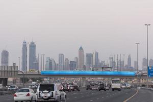 dubai, 2022 - dubai traffico marmellata foto