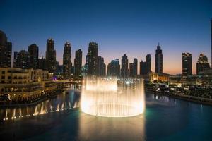 dubai, 2022 - musicale Fontana nel dubai foto