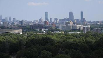 il orizzonte di boston, mamma, su un' soleggiato giorno foto