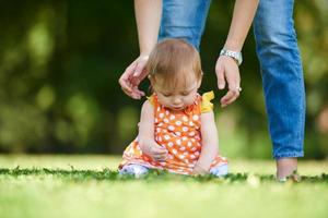 bambino nel parco foto