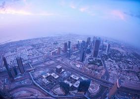 skyline notturno di dubai foto