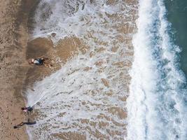 aereo Visualizza a partire dal volante fuco di persone rilassante foto