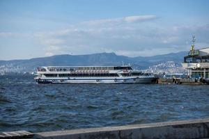 Visualizza di il mare e il golfo di Izmir foto