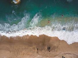 aereo Visualizza a partire dal volante fuco di persone rilassante foto