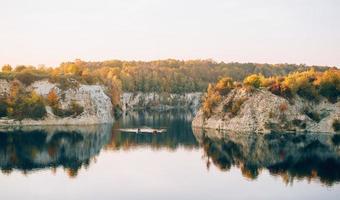 twardowski rocce parco, un vecchio allagato pietra il mio, nel Cracovia, Polonia. foto