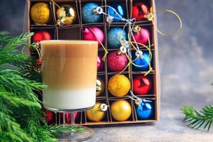 cappuccino caldo caffè Natale nuovo anno dolce dolce casa vacanza atmosfera pasto cibo merenda su il tavolo copia spazio cibo sfondo rustico superiore Visualizza