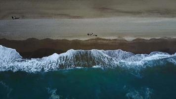 aereo fotografia di il mare spiaggia foto