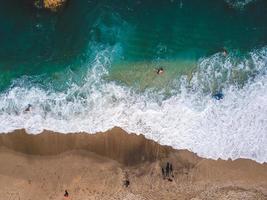 aereo Visualizza a partire dal volante fuco di persone rilassante foto