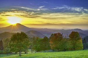 tramonto nel il paesaggio foto