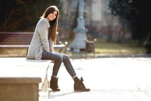 ragazza in città foto