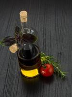 olio, aceto con rosmarino foto