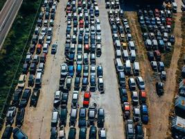 aereo Visualizza di il grande auto cumulo di rifiuti foto