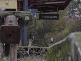 pontedeum ferrovia stazione foto