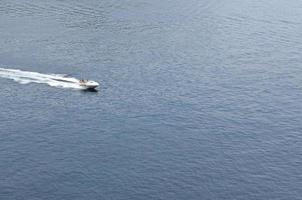 divertimento su mare foto