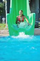 nuotatore nel piscina foto