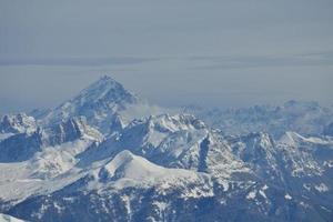 natura invernale di montagna foto