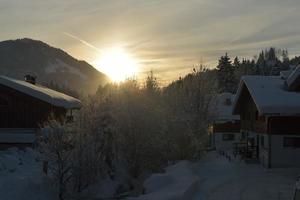 paesaggio montano invernale foto