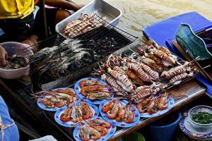 tailandese frutti di mare barca foto