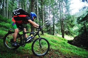 equitazione un' motocicletta foto