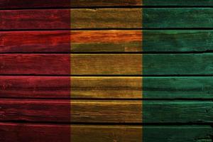 3d bandiera di Guinea su legna foto