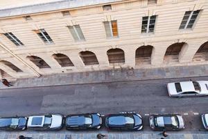 parcheggio macchine nel Parigi foto