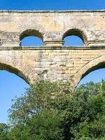 arco di antico romano acquedotto pont du Gard foto