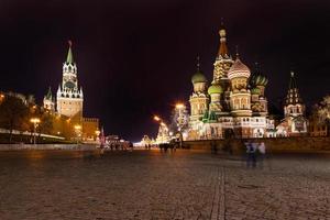 spasskaya Torre di Cremlino e Cattedrale nel notte foto