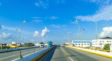 playa del carmen quintana roo mexico 2021 strada tipica e paesaggio urbano di playa del carmen mexico. foto