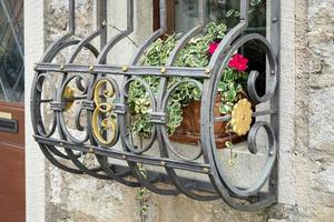 Rothenburg, Germania, 2014. sicurezza barre al di sopra di un' finestra nel Rothenburg foto