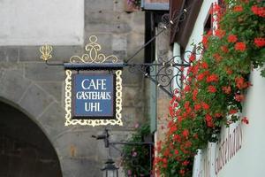 Rothenburg, Germania, 2014. bar gatehaus ehm sospeso cartello nel Rothenburg foto