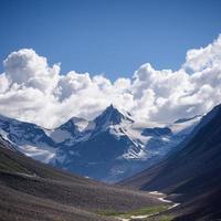 neve copertina superiore di himalayano montagna, nord di India foto