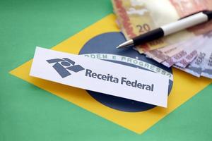 ternopil, Ucraina - Maggio 20, 2022 brasiliano Receita federale logo stampato su carta. Receita federale è il brasiliano federale reddito servizio agenzia e un' segreteria di ministero di il economia foto