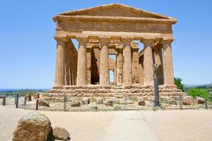 antico tempio di concordia nel valle di il templi foto